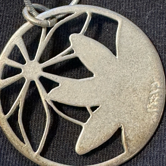 ladies pink and Silvertone necklace - Picture 3 of 4